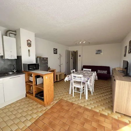 T2 Avec Jardin, Climatisation, Parking, Et Proche Commerces * آجد