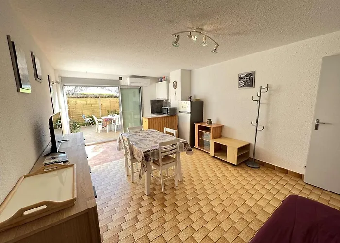Appartement T2 Avec Jardin, Climatisation, Parking, Et Proche Commerces